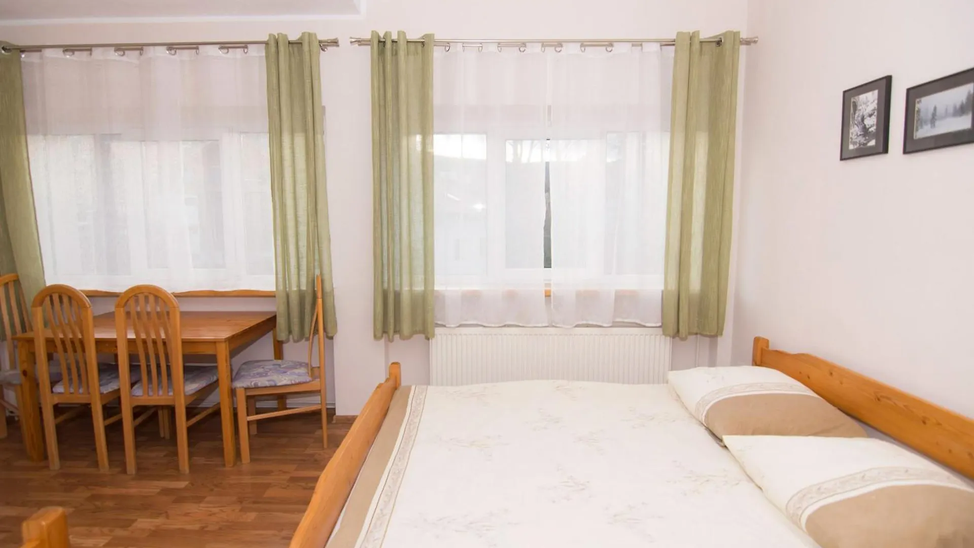 Willa Nova - Centrum Sklářská Poruba 0*,  Polsko